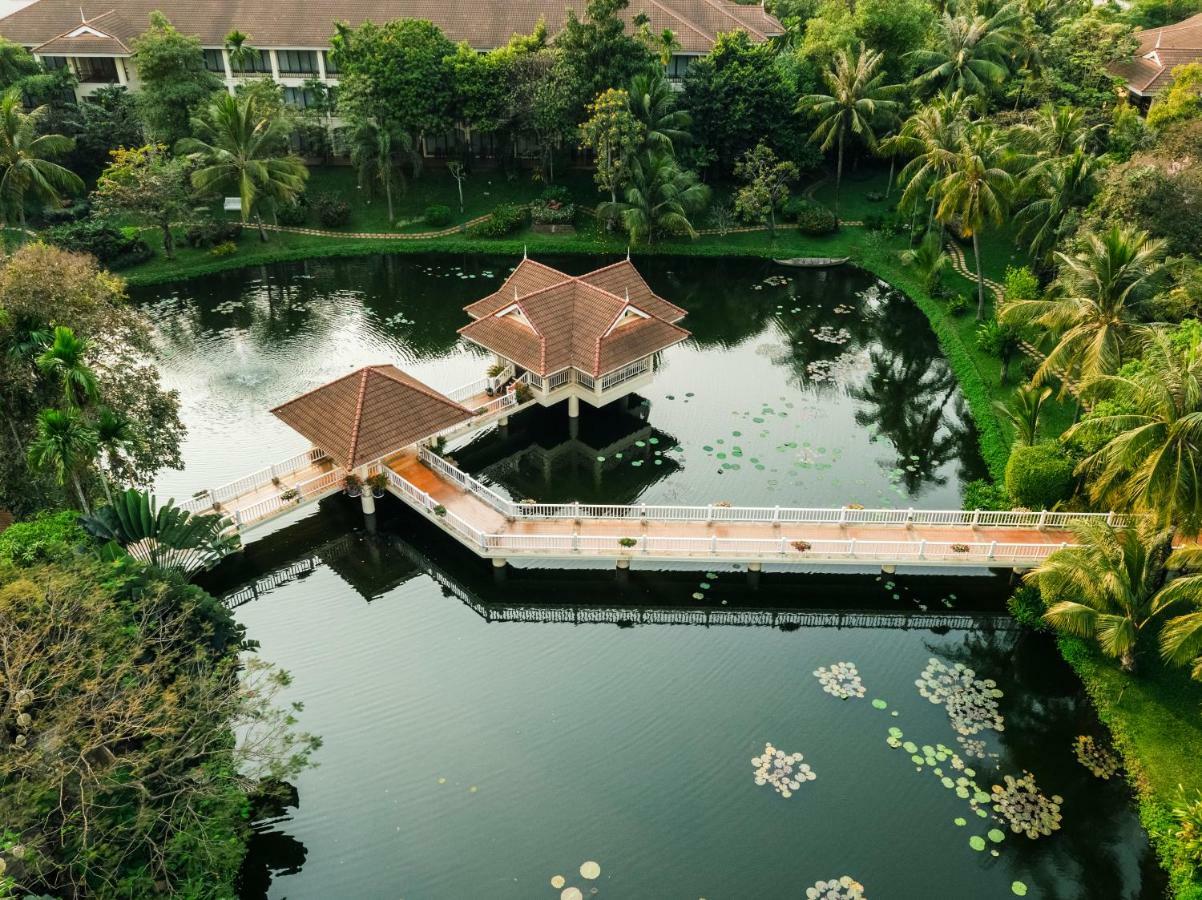 סיאם ריפ Sofitel Angkor Phokeethra Golf & Spa Resort מראה חיצוני תמונה
