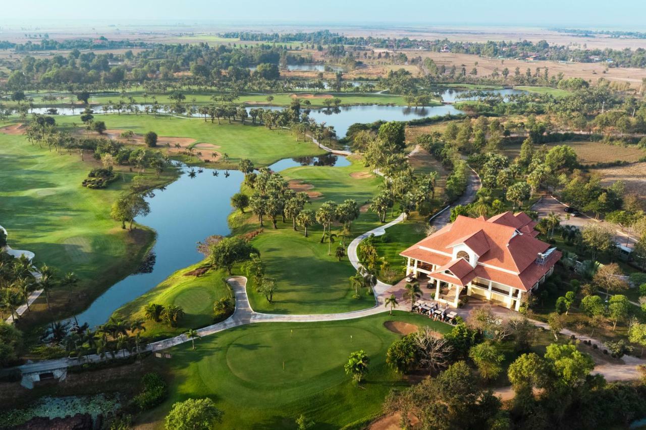 סיאם ריפ Sofitel Angkor Phokeethra Golf & Spa Resort מראה חיצוני תמונה